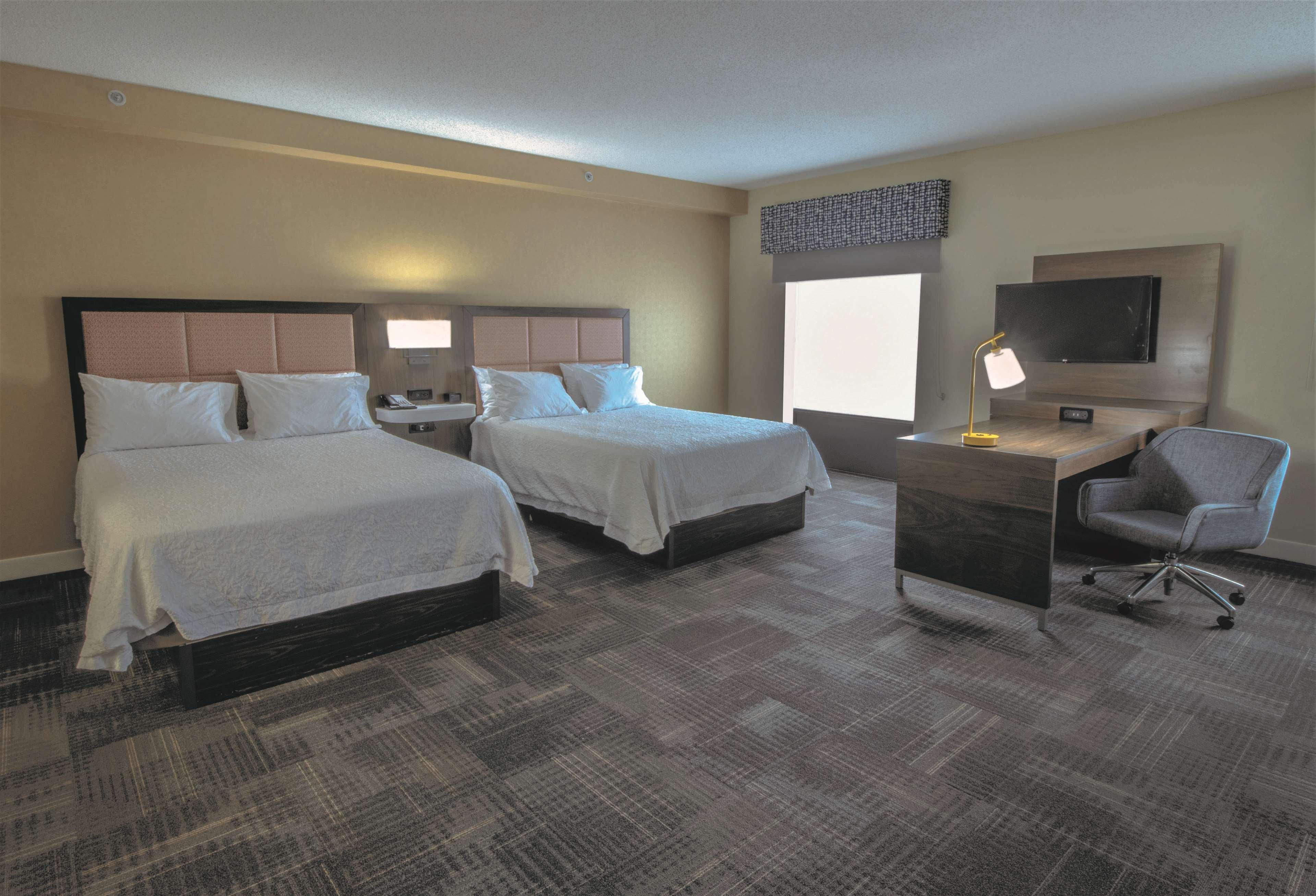 Hampton Inn & Suites Chesapeake-Battlefield Boulevard Exterior photo