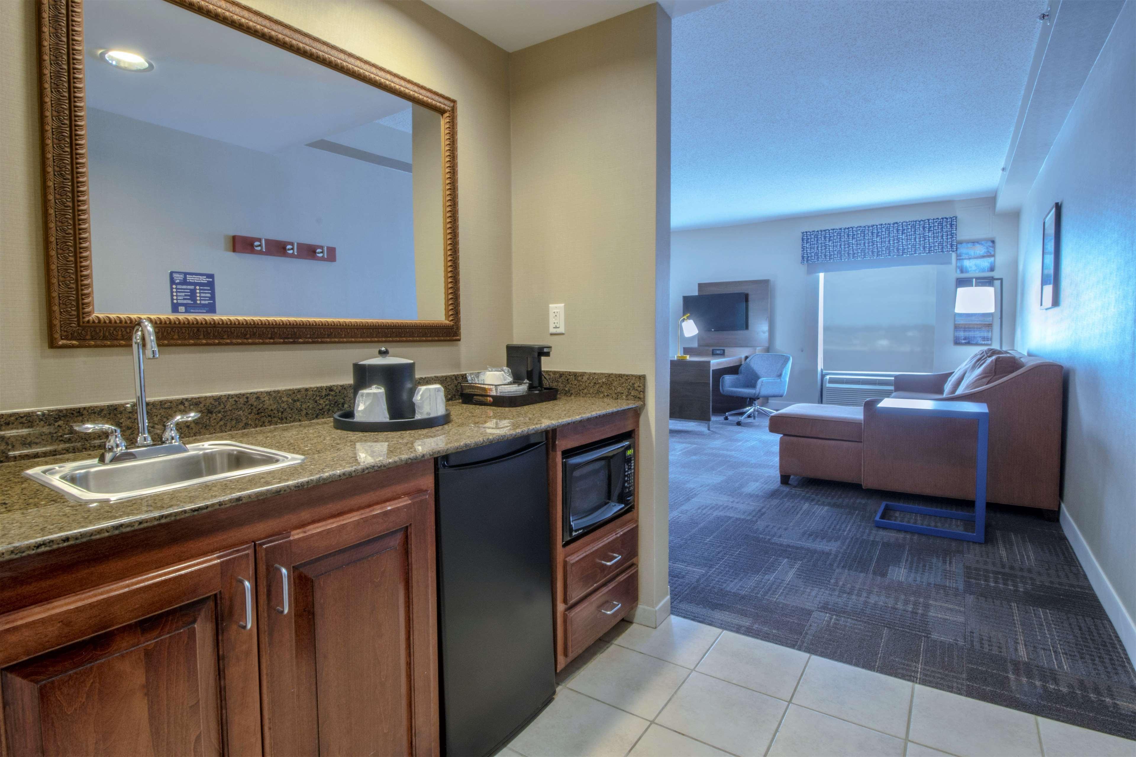 Hampton Inn & Suites Chesapeake-Battlefield Boulevard Exterior photo