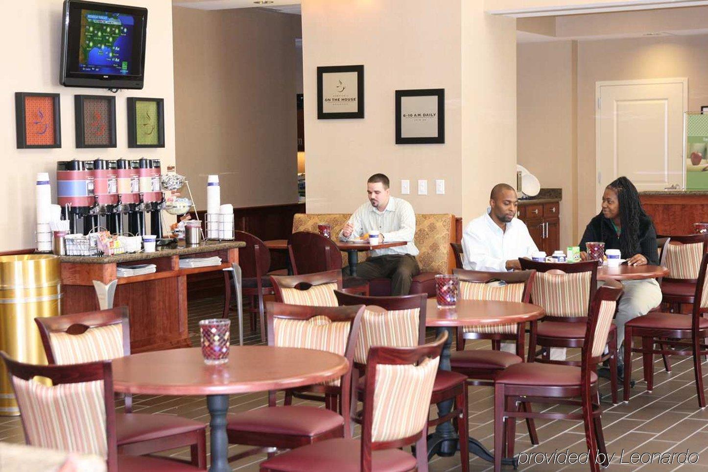 Hampton Inn & Suites Chesapeake-Battlefield Boulevard Restaurant photo