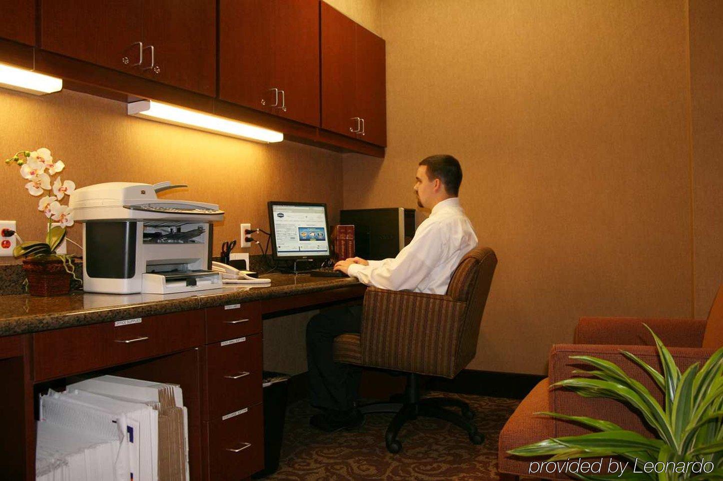 Hampton Inn & Suites Chesapeake-Battlefield Boulevard Facilities photo
