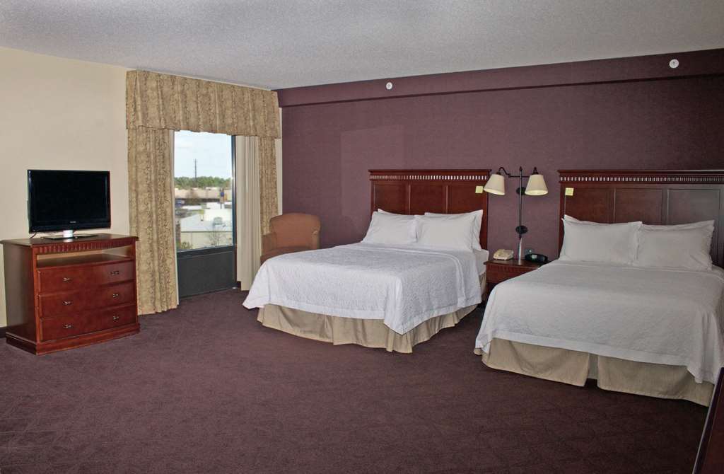 Hampton Inn & Suites Chesapeake-Battlefield Boulevard Room photo
